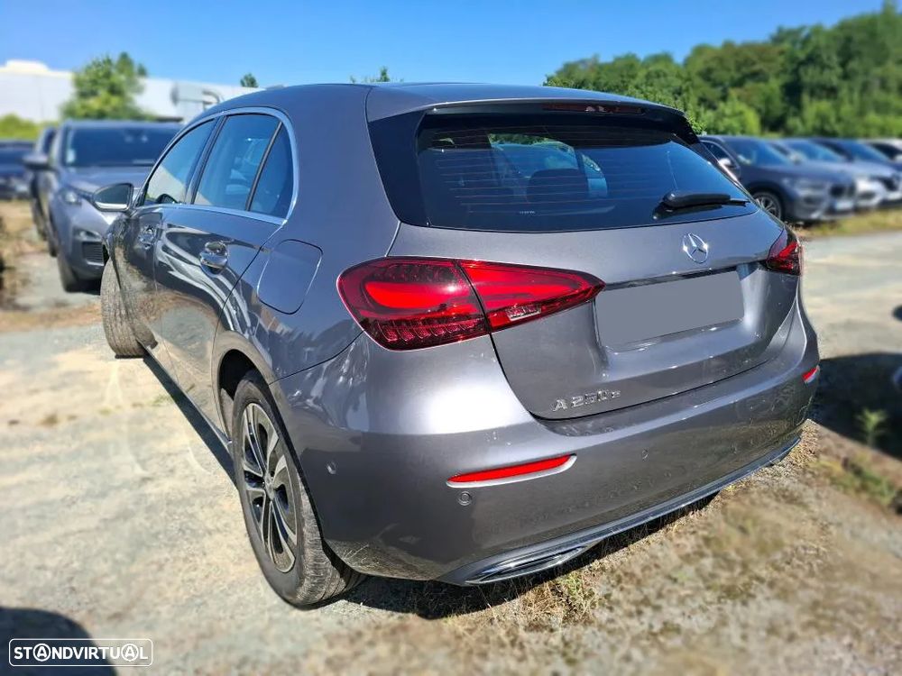 Mercedes-Benz A 250 e 8G-DCT Special Edition - 5