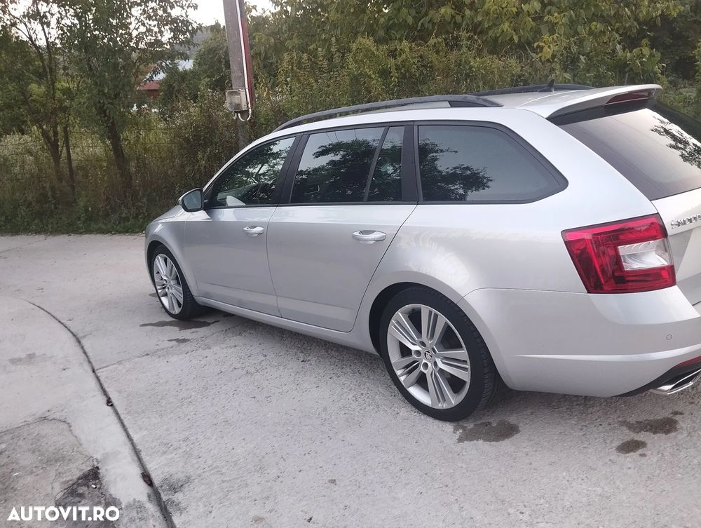 Skoda Octavia 2.0 TDI RS - 10