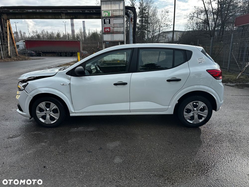 Dacia Sandero - 6