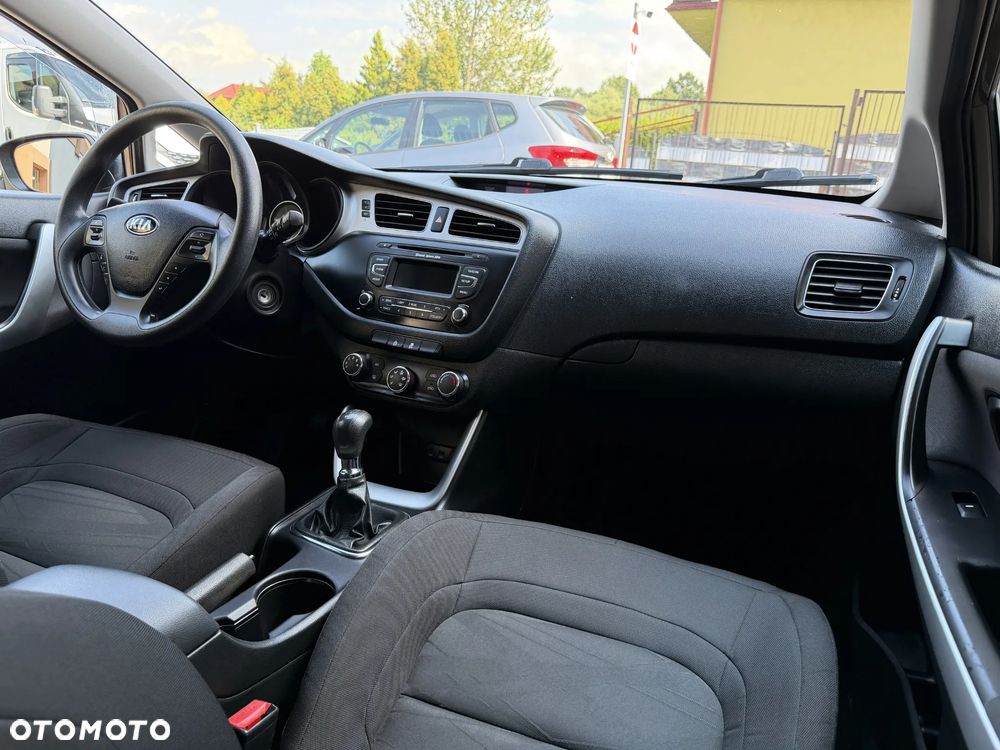 Kia Ceed 1.4 CVVT Spirit - 27