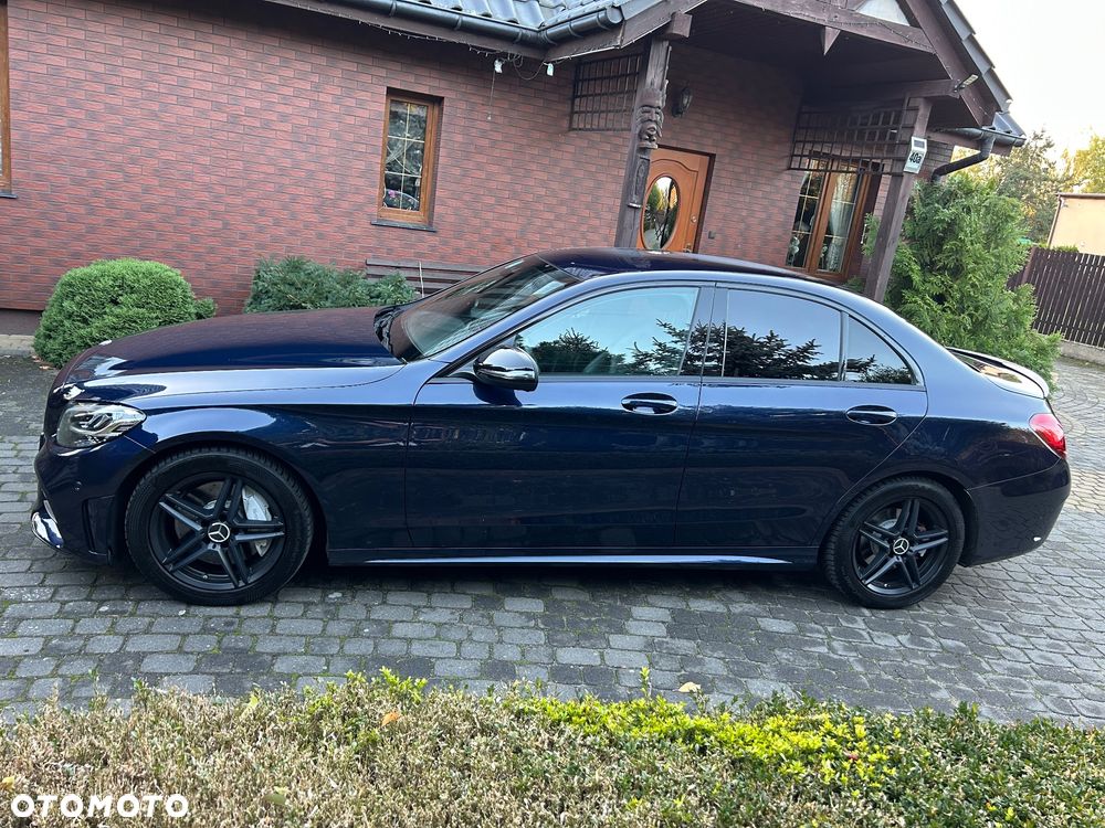 Mercedes-Benz C-Class 2019 photo 5