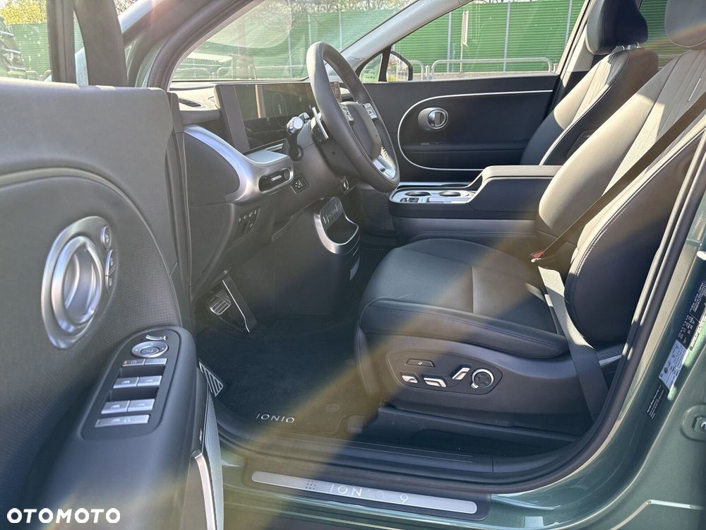 Hyundai IONIQ 9 110kWh Calligraphy AWD - 8