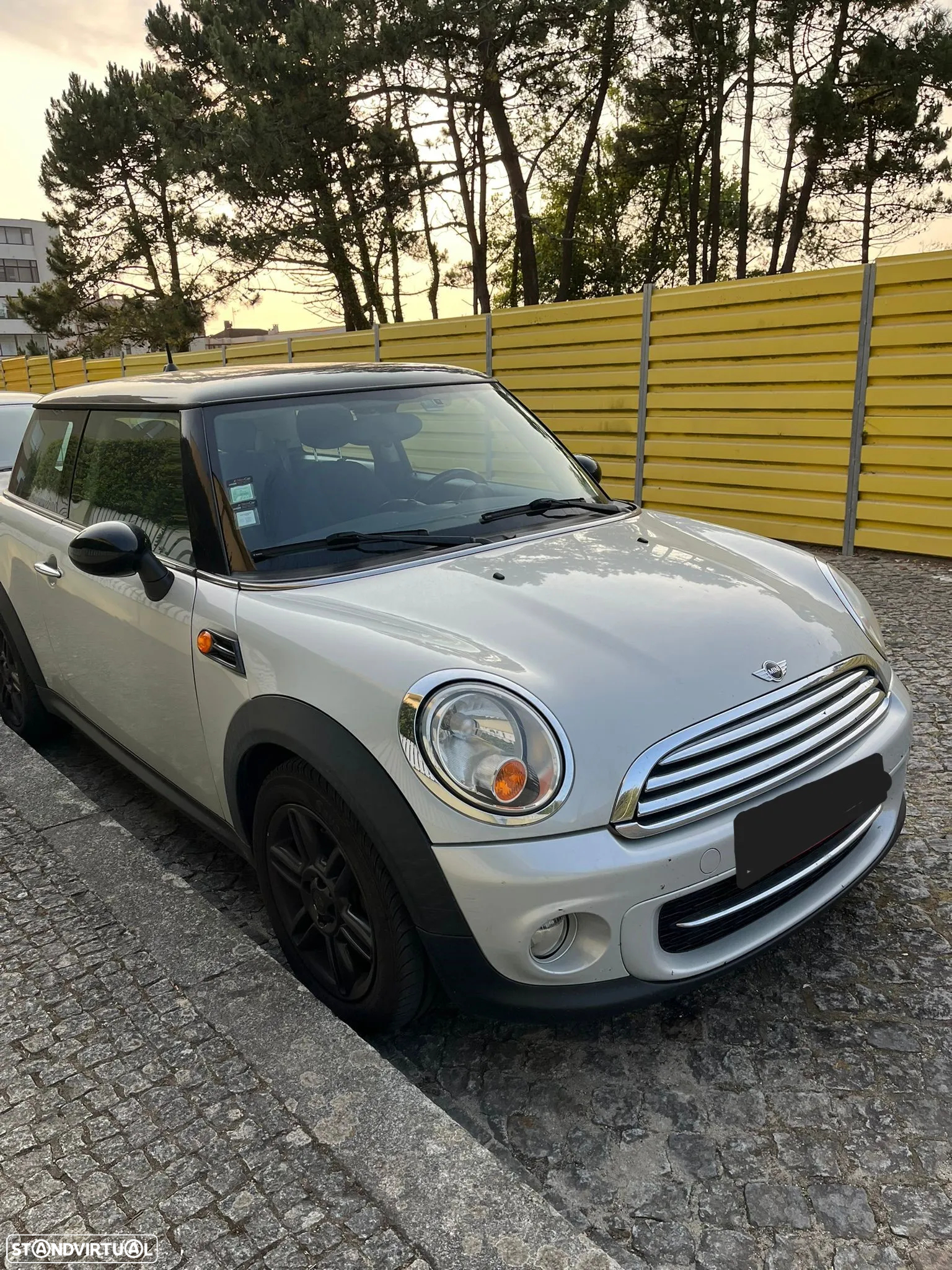 MINI 3 Portas Cooper D - 2