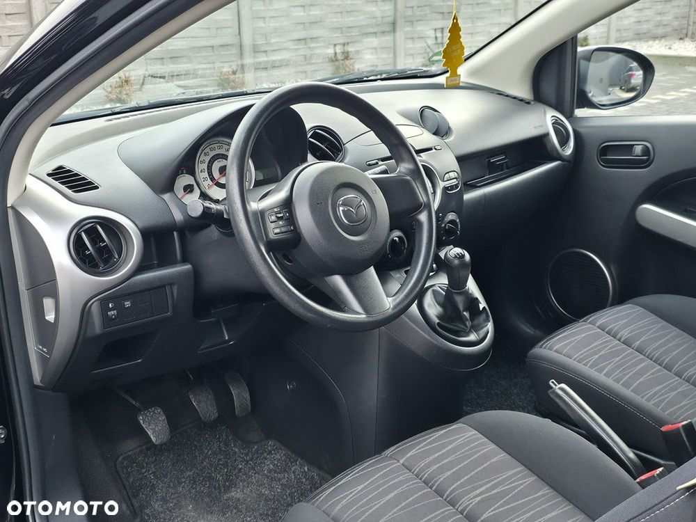 Mazda 2 - 7