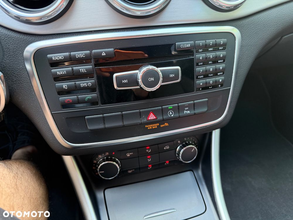 Mercedes-Benz GLA 200 AMG Line - 18