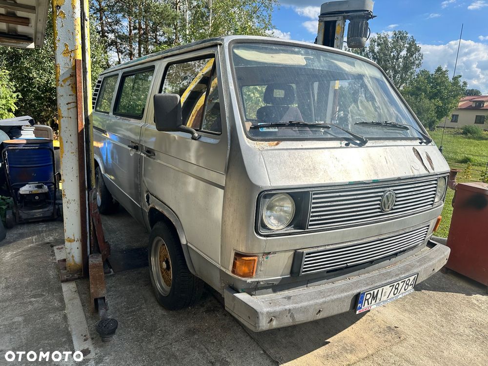 Volkswagen Transporter - 1