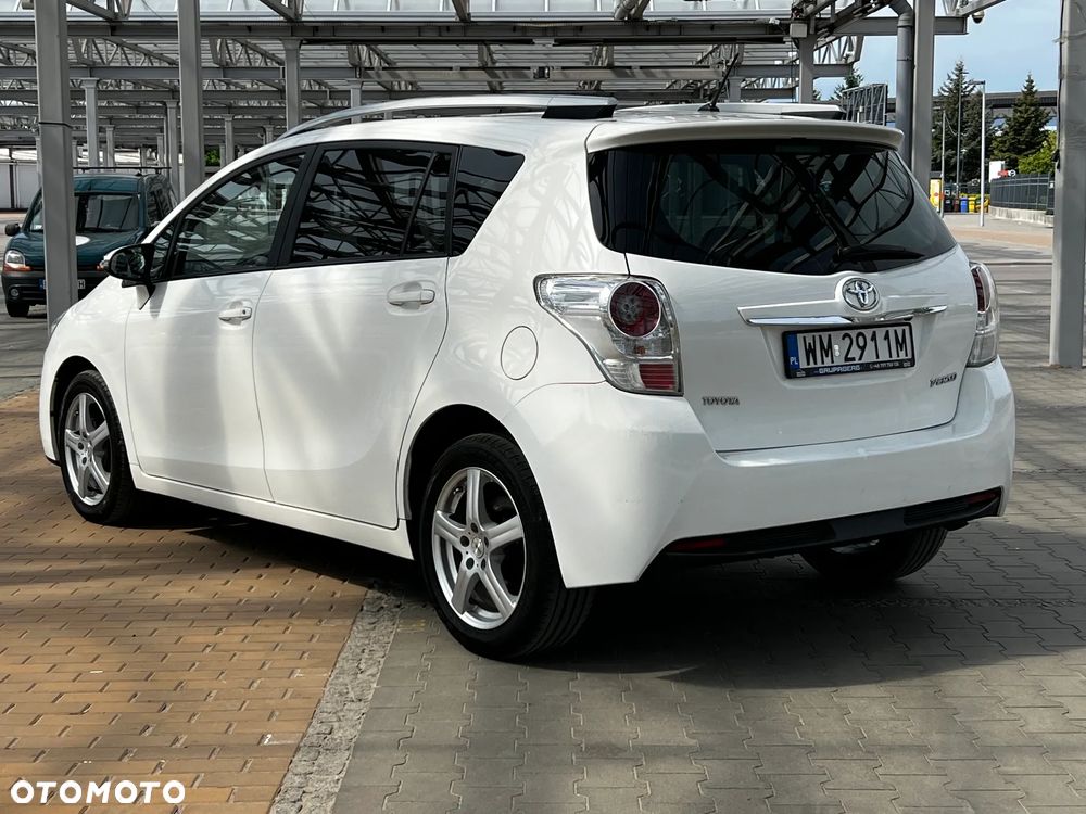 Toyota Verso 2.2 D-CAT Premium 7os - 9