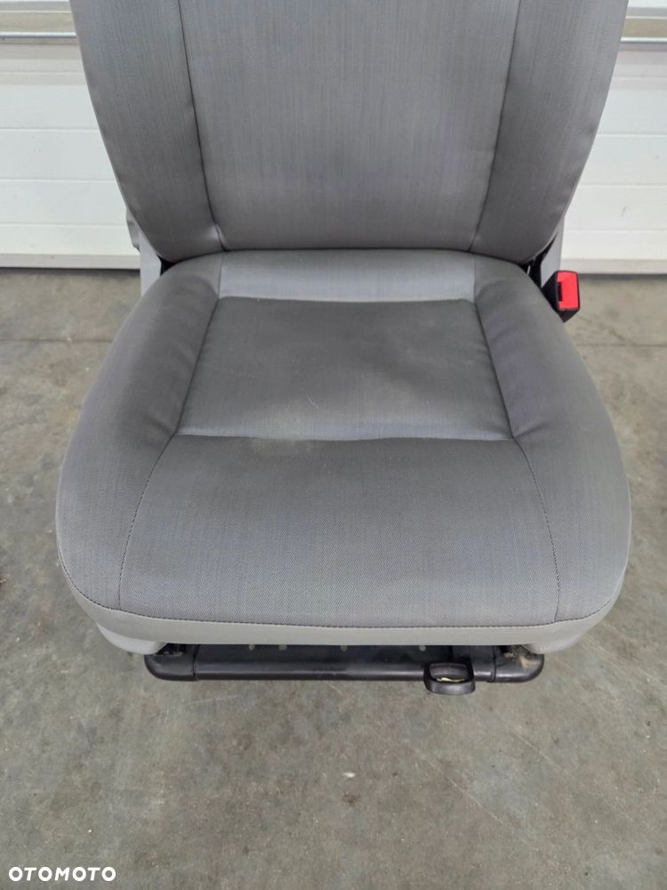 VW T5 T6 fotel pasażera przód ROBUST - 3