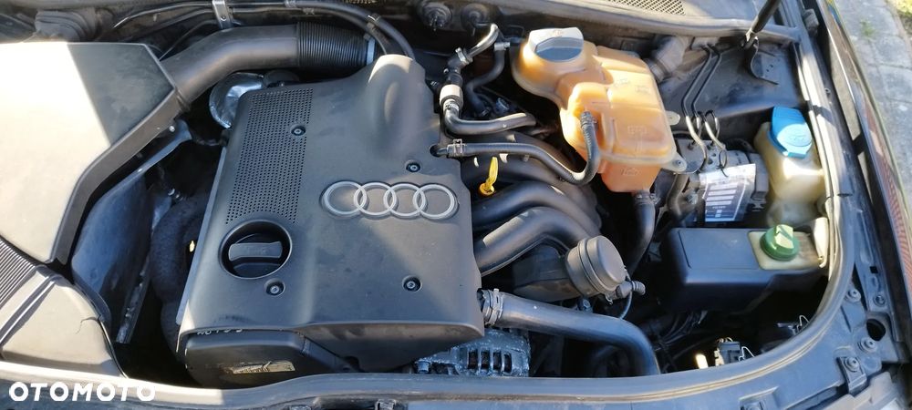 Audi A4 Limousine 1.6 - 9