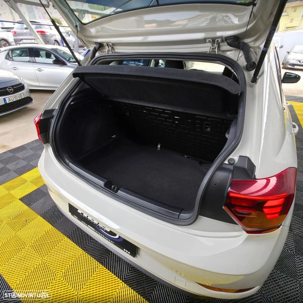 VW Polo 1.0 Trendline - 21