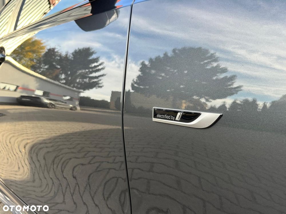BMW Seria 3 330e PHEV M Sport - 16