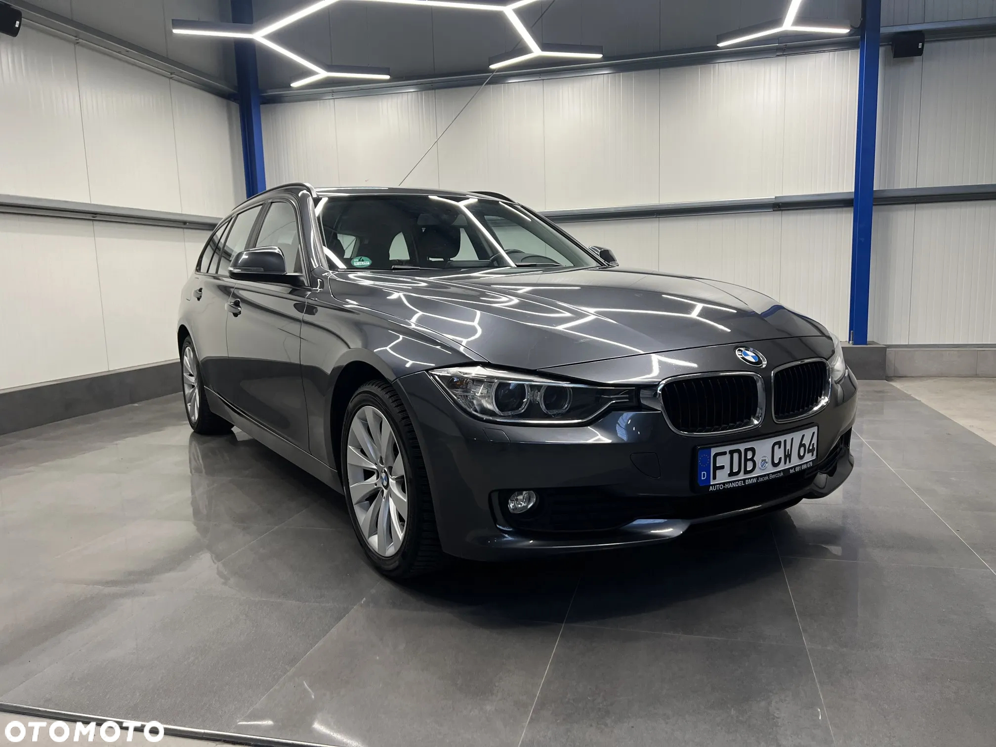 BMW Seria 3 318d DPF Touring - 6