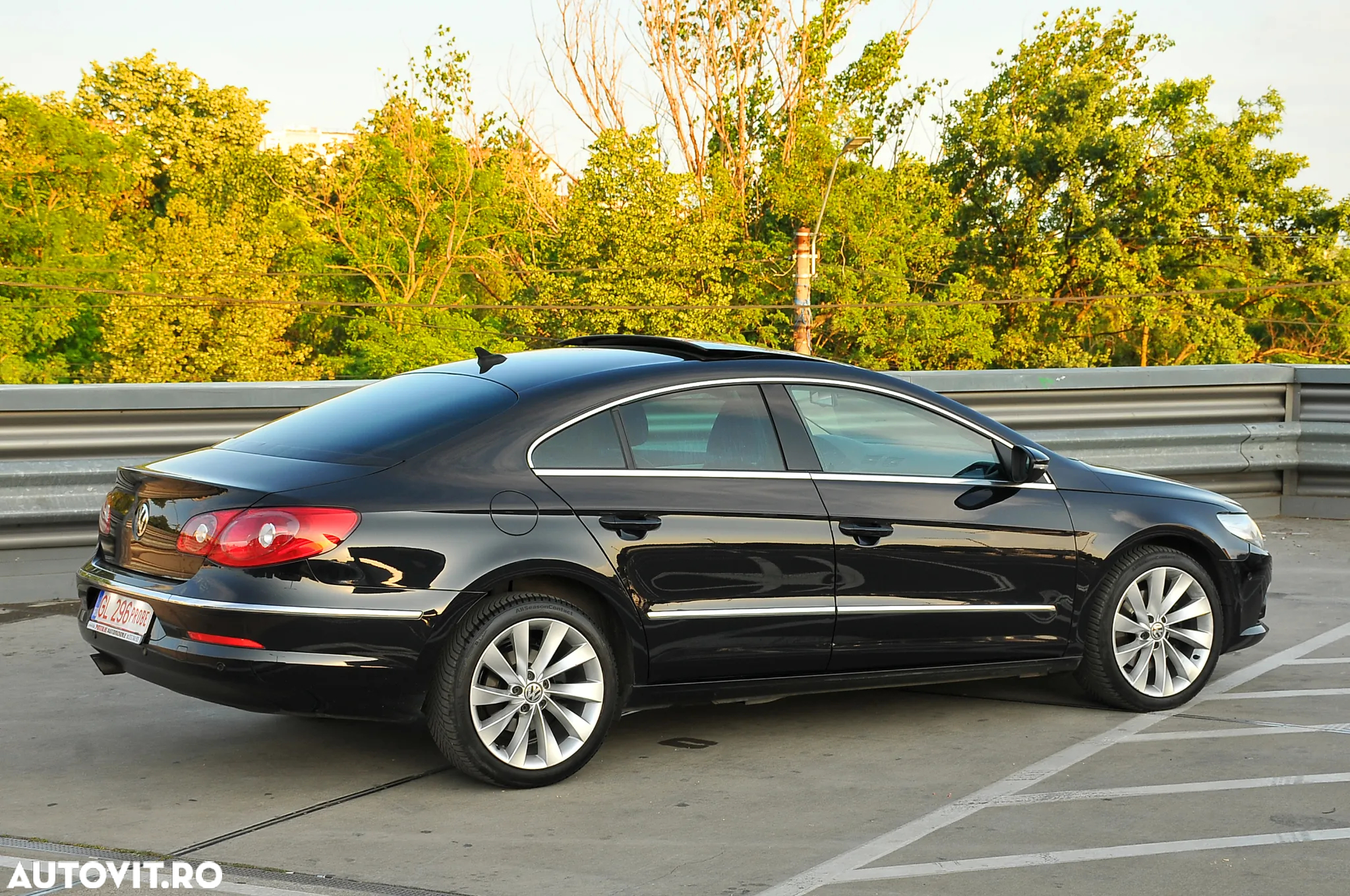 Volkswagen Passat CC 2.0 TDI BlueMotion Technology DSG Exclusive - 3