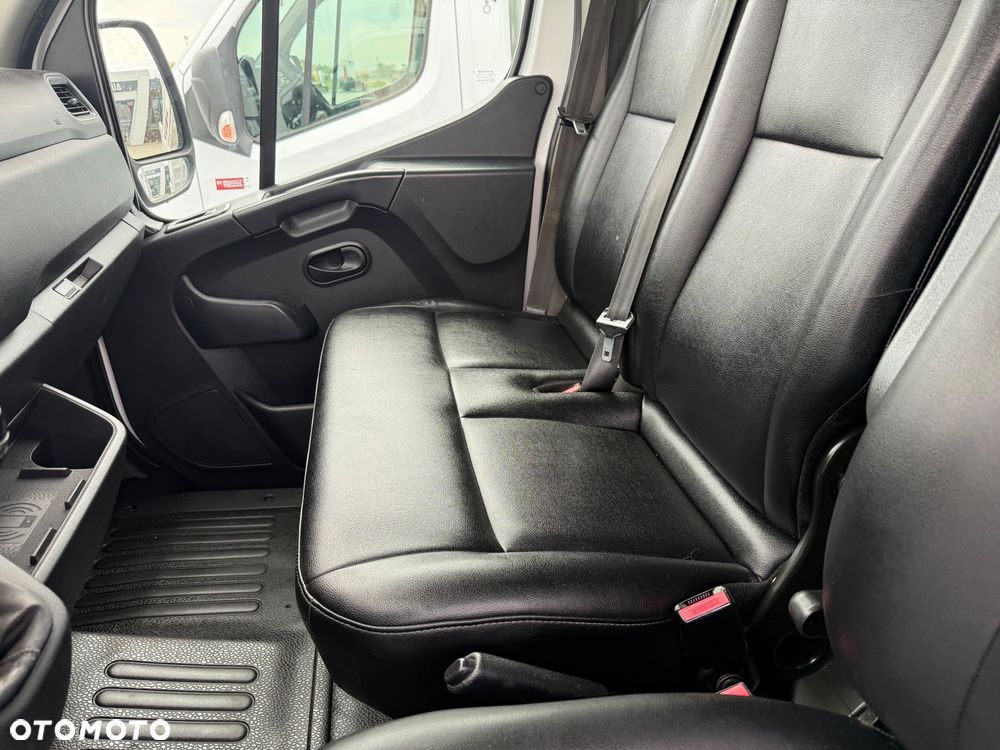 Renault MASTER 145 / WYWROTKA / NOWY MODEL / KLIMA / KUFER / Z FRANCJI / STAN BDB / / / - 26