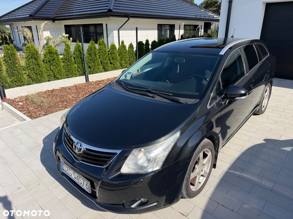 Toyota Avensis 2.0 D-4D Sol - 2