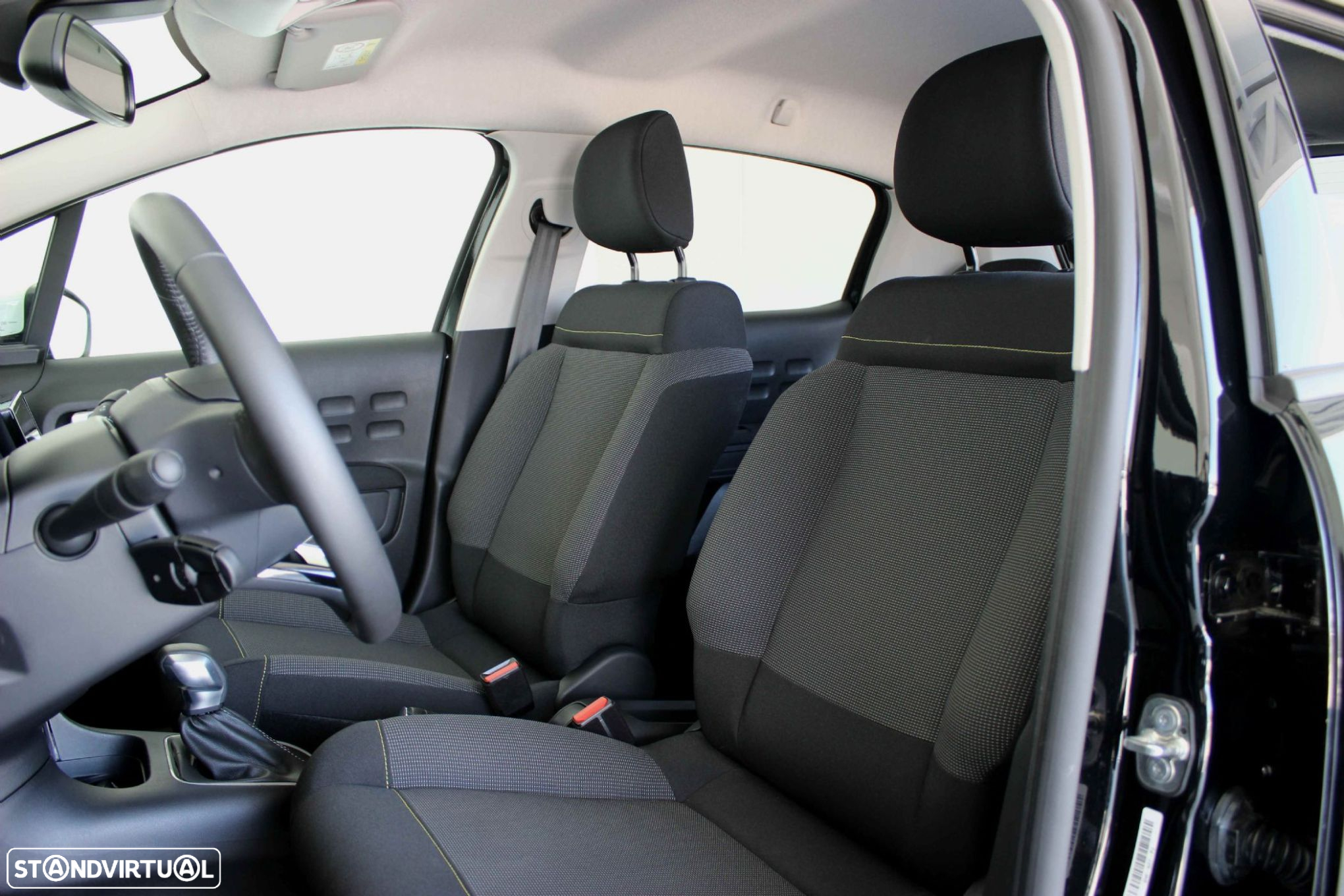 Citroën C3 1.2 PureTech Shine Pack EAT6 - 33