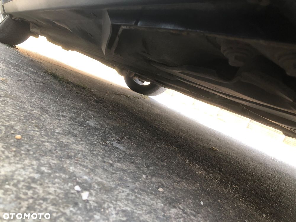 Volkswagen Passat 2.0 Comfortline - 17