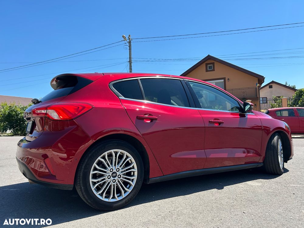 Ford Focus 1.0 EcoBoost Titanium - 10