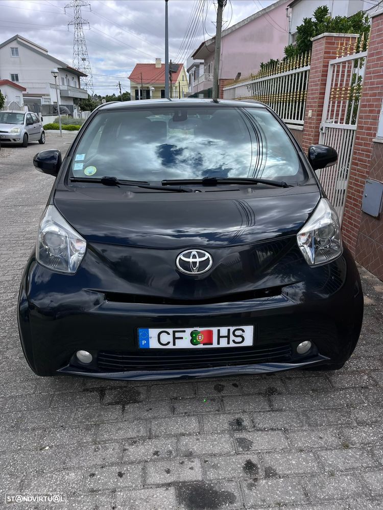 Toyota iQ - 1