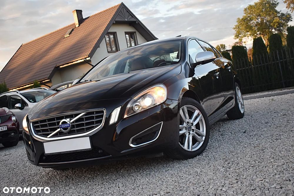 Volvo S60 D3 Summum - 1