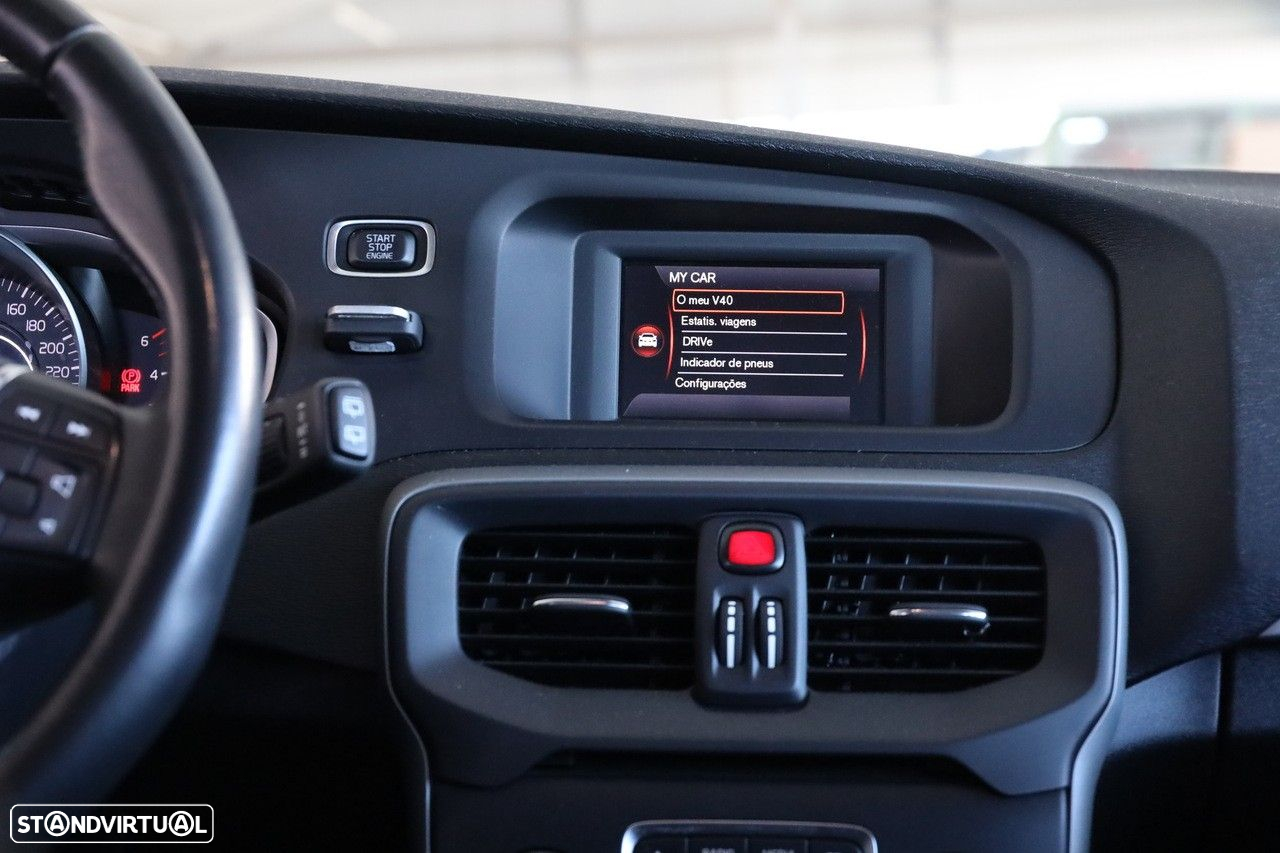 Volvo V40 2.0 D2 Momentum Geartronic - 14
