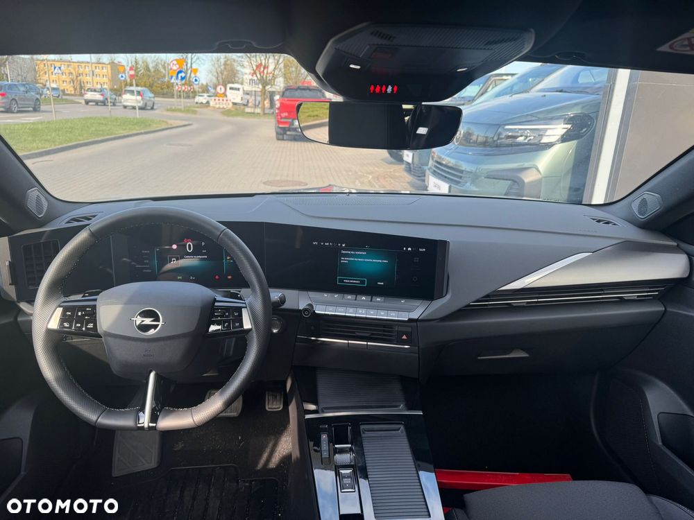 Opel Astra 1.2 T mHEV GS S&S eDTC - 11