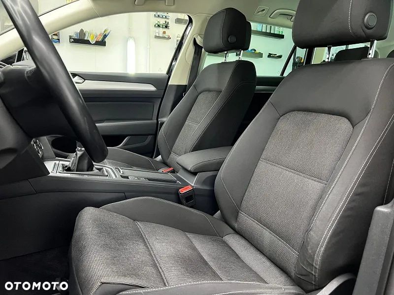 Volkswagen Passat 1.6 TDI (BlueMotion Technology) Comfortline - 17