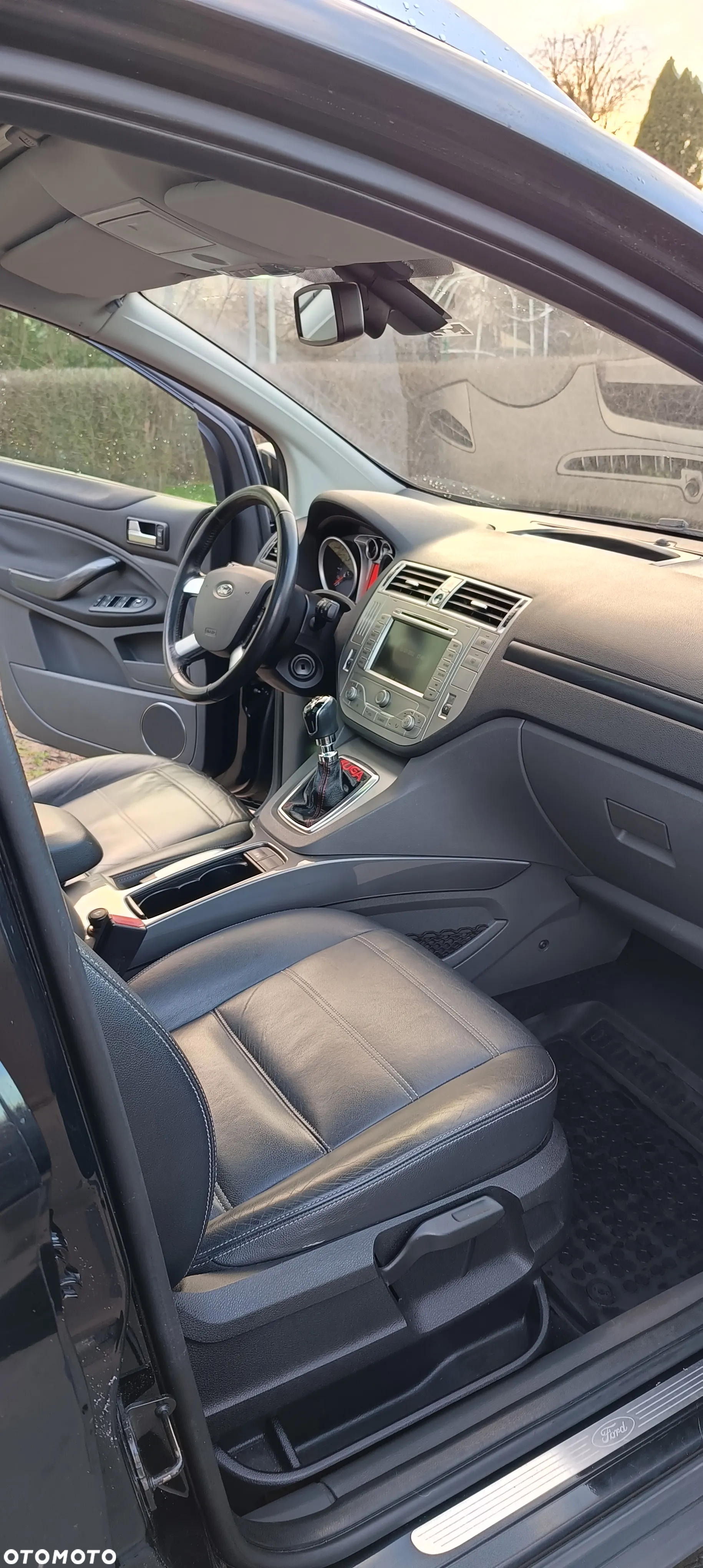 Ford Kuga 2.0 TDCi Titanium FWD - 12