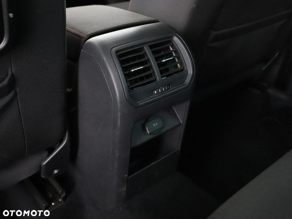 Volkswagen Golf Sportsvan 1.2 TSI (BlueMotion Technology) DSG Sound - 39