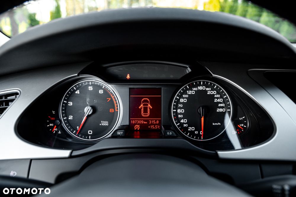 Audi A4 Avant 2.0 TFSI quattro Attraction - 28