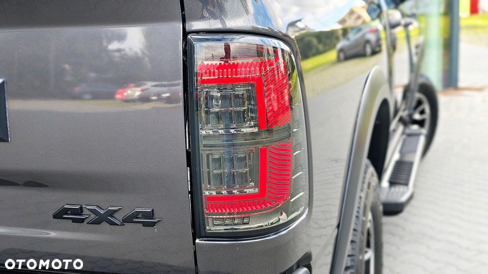 Dodge RAM 1500 5.7 4x4 - 10