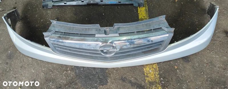 OPEL VIVARO 10r GRILL ATRAPA ZDERZAKA - 1