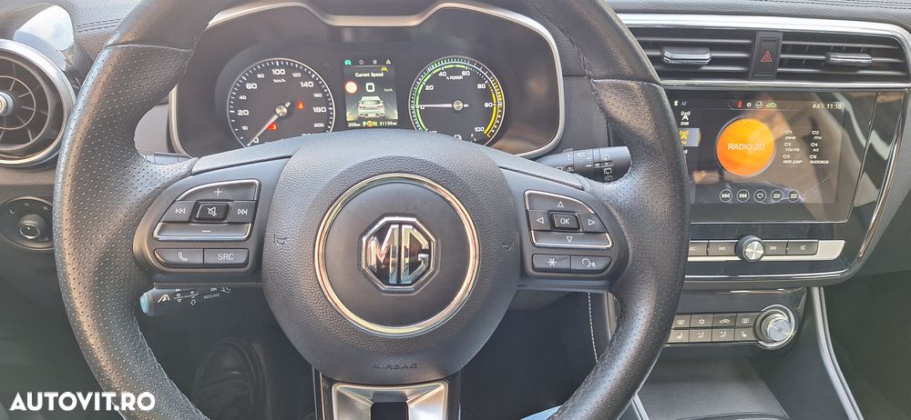 MG ZS EV Luxury - 24