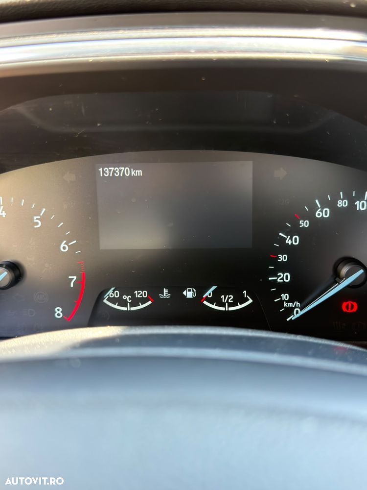 Ford Focus 1.0 EcoBoost 6MT MHEV Active X - 11