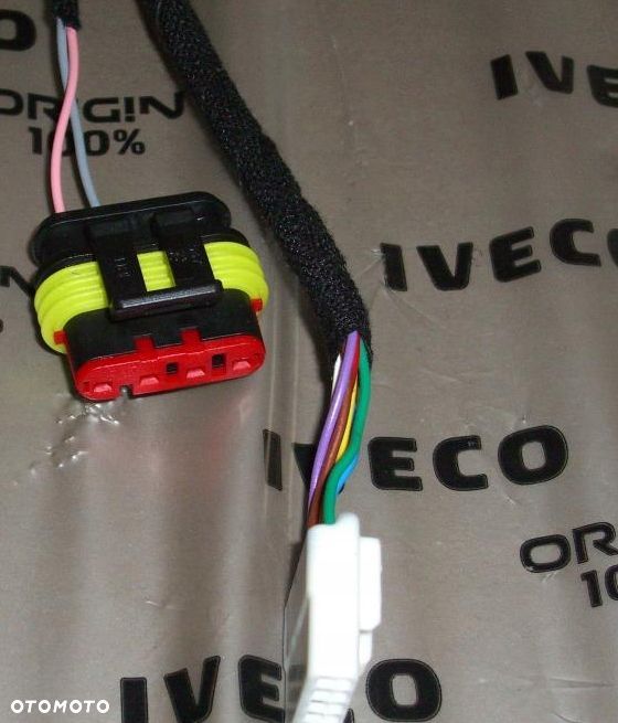 LUSTERKO LEWE KRÓTKIE ELEKT. IVECO DAILY 2009- - 2