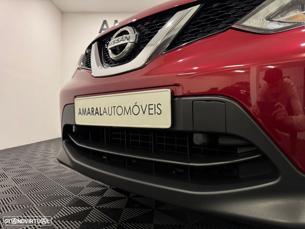 Nissan Qashqai 1.5 dCi N-Connecta 18 - 14