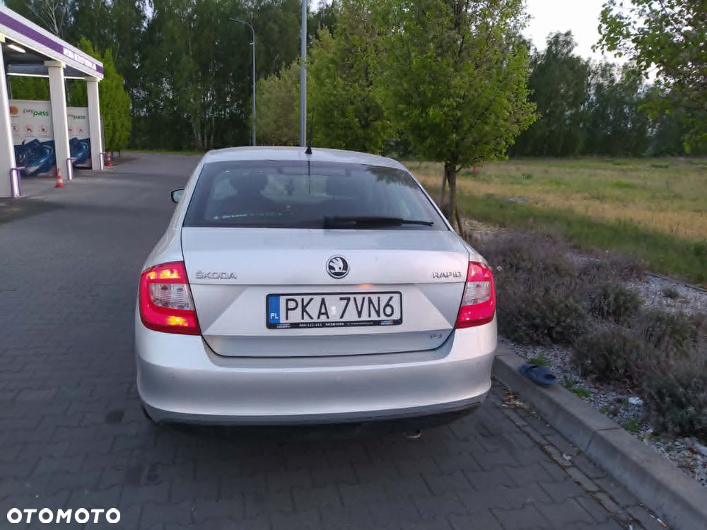 Skoda RAPID 1.2 TSI Ambition - 5