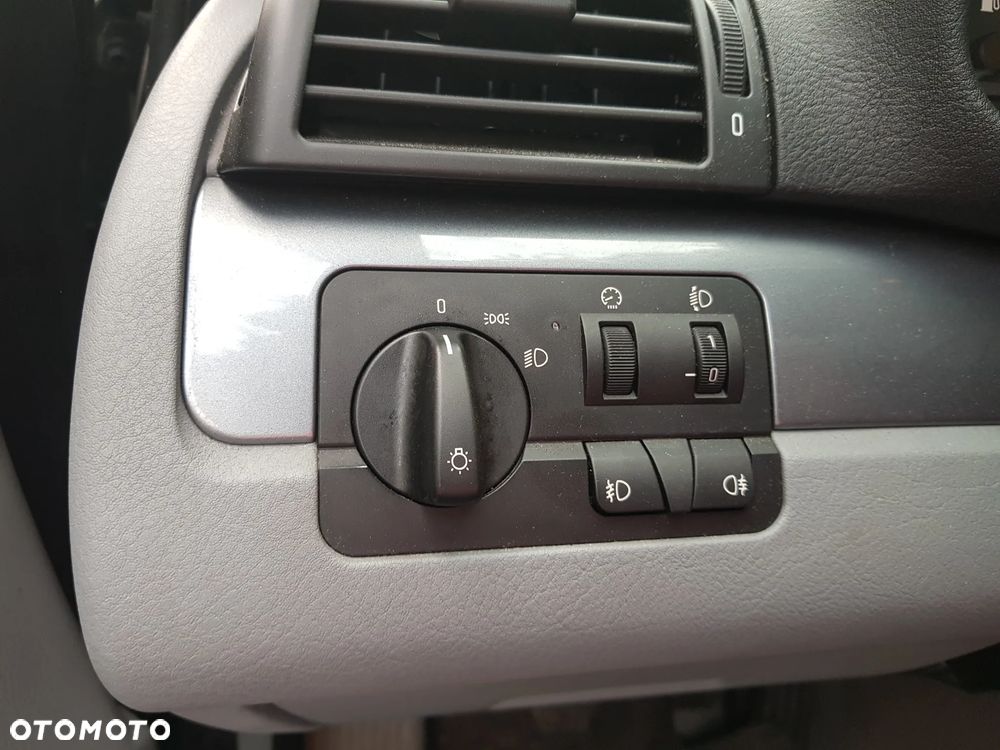 BMW Seria 3 320i Edition Exclusive - 16