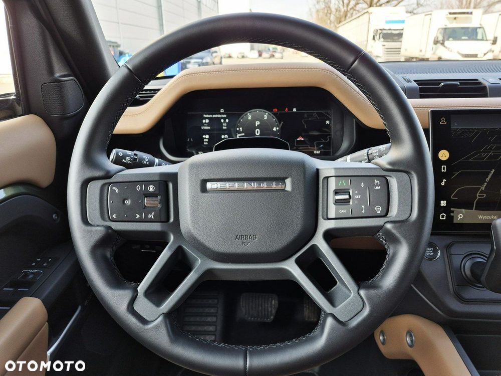 Land Rover Defender - 19