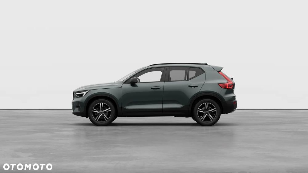 Volvo XC 40 B3 Plus Dark - 3