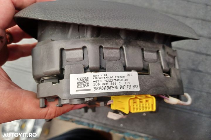Airbag volan / sofer 3V0880201C PIESA NOUA 3V0880201C Skoda Octavia 3 - 5