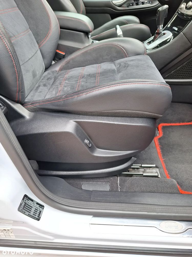 Ford S-Max 2.0 EcoBoost Titanium - 12