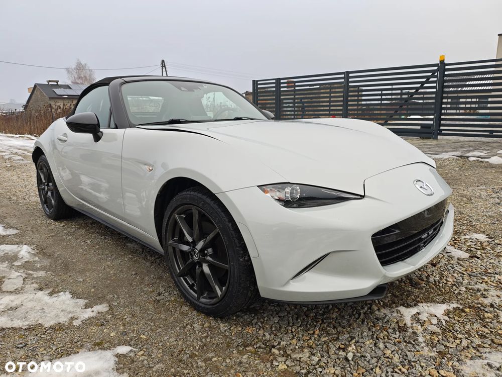 Mazda MX-5 SKYACTIV-G 160 SAKURA - 1