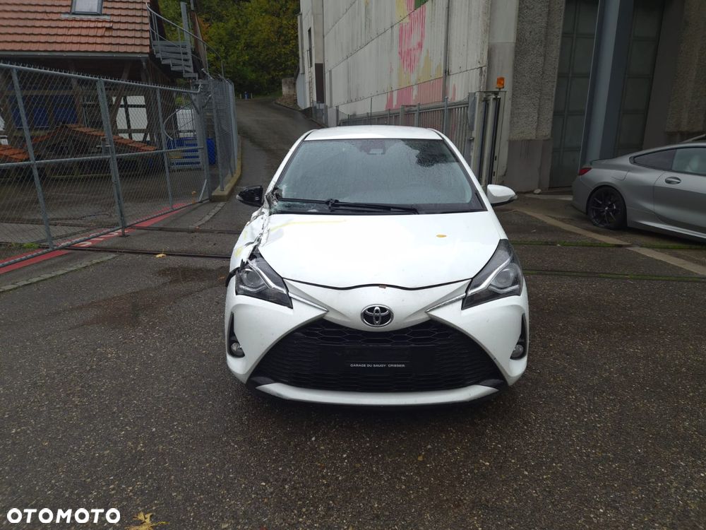 Toyota Yaris 2017 photo 3