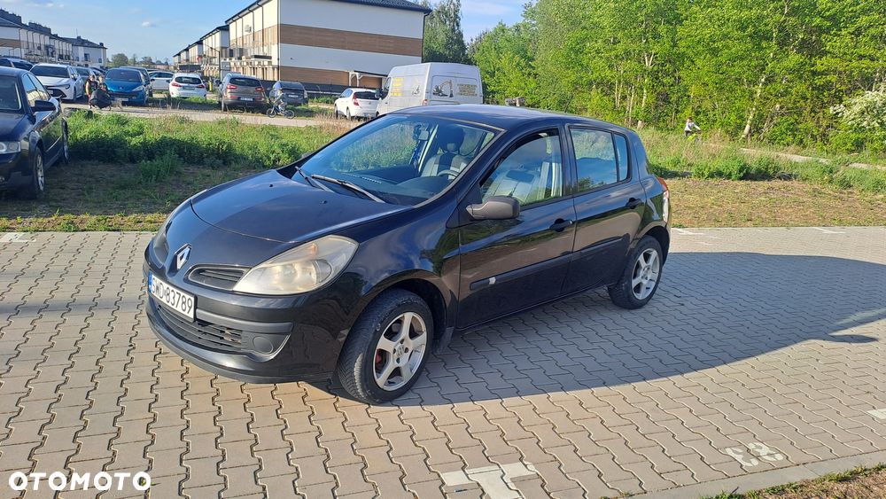 Renault Clio - 2