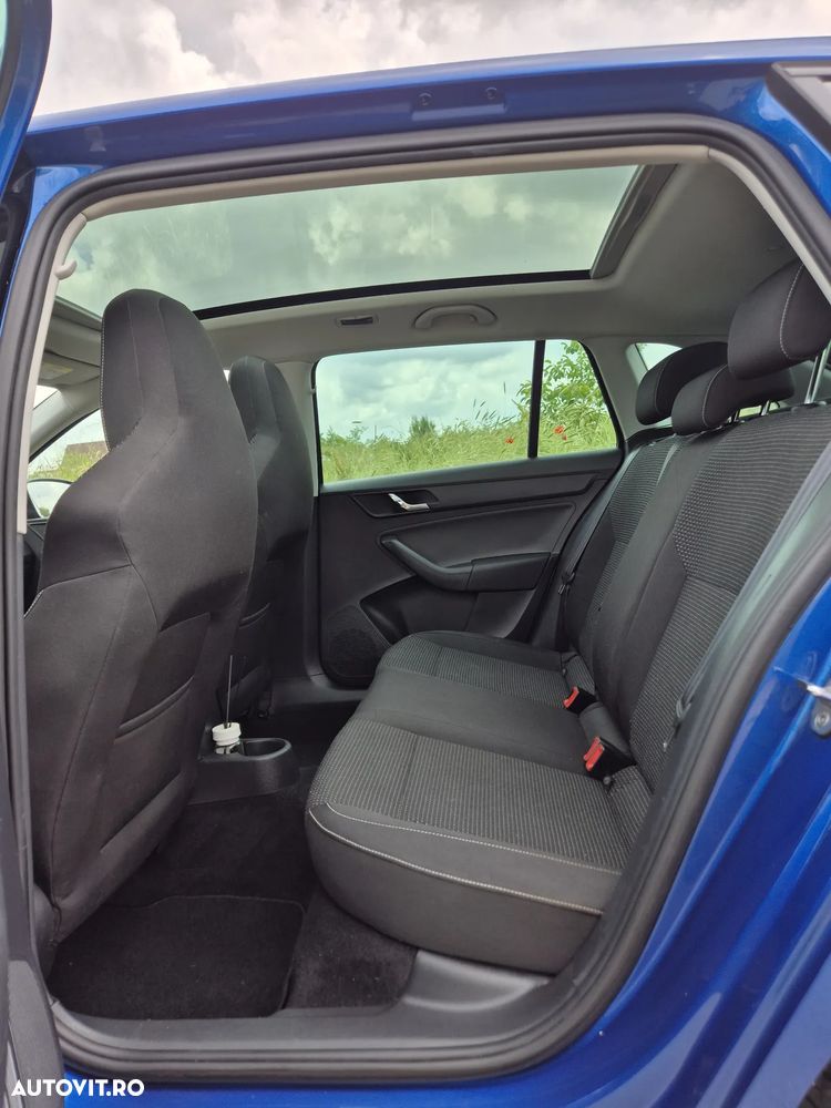 Skoda RAPID 1.2 TSI Style+ Green tec - 7