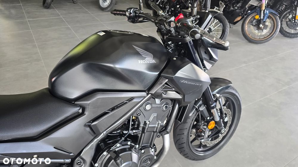 Honda Hornet - 27