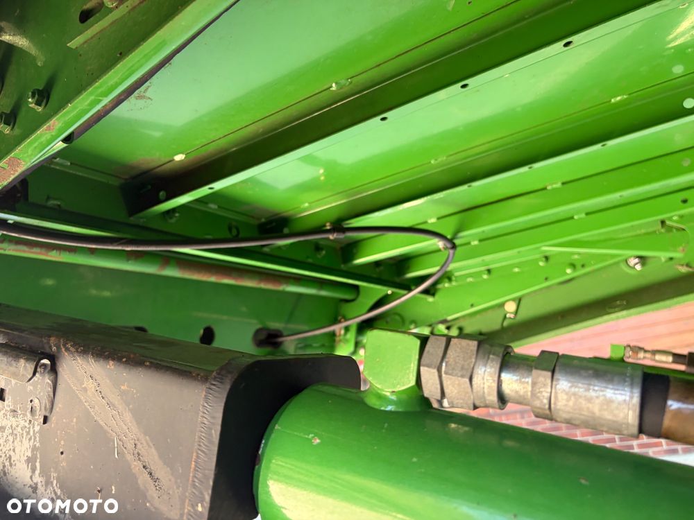 John Deere S680i - 19