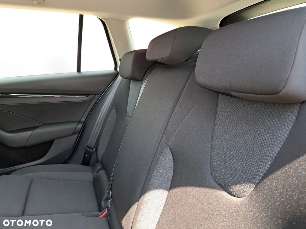Skoda Octavia 1.5 TSI Drive Essence - 25