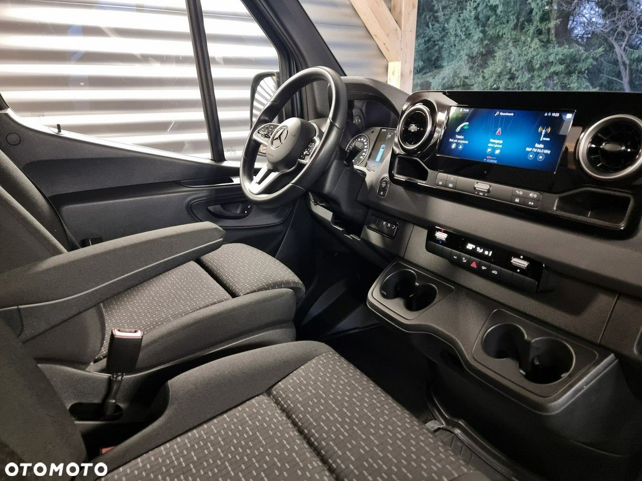 Mercedes-Benz Sprinter - 19